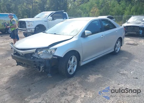 2014 Toyota Camry Se z USA, uszkodzony, nr VIN 4T1BF1FK5EU857092